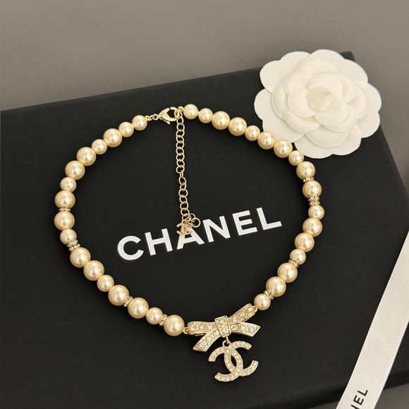 CHANEL Jewelry - CHANEL Gold and Cream Pearl Necklace